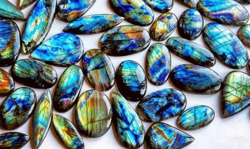 Đá Hắc Nguyệt Quang giá bao nhiêu