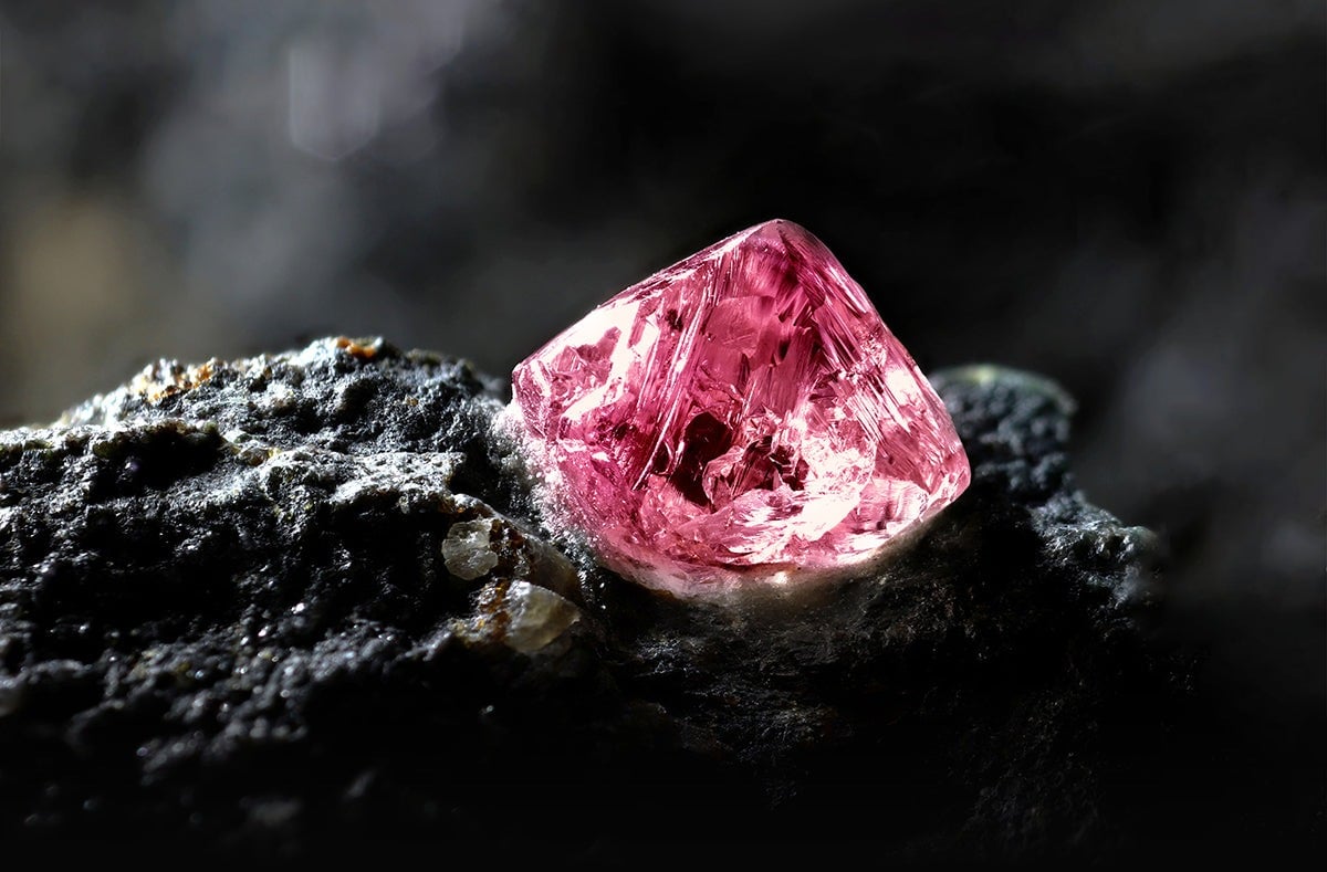 nguồn gốc và ý nghĩa của kim cương hồng