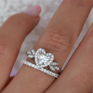 Kim Cương Vuông Gọi Là Gì? Phù Hợp Với Loại Trang Sức Nào?