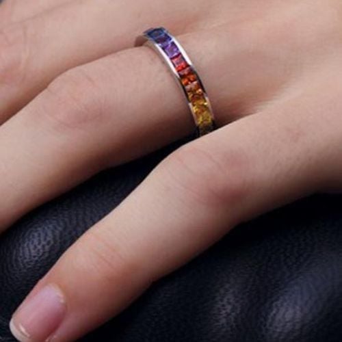 lgbt đeo nhẫn ngón nào