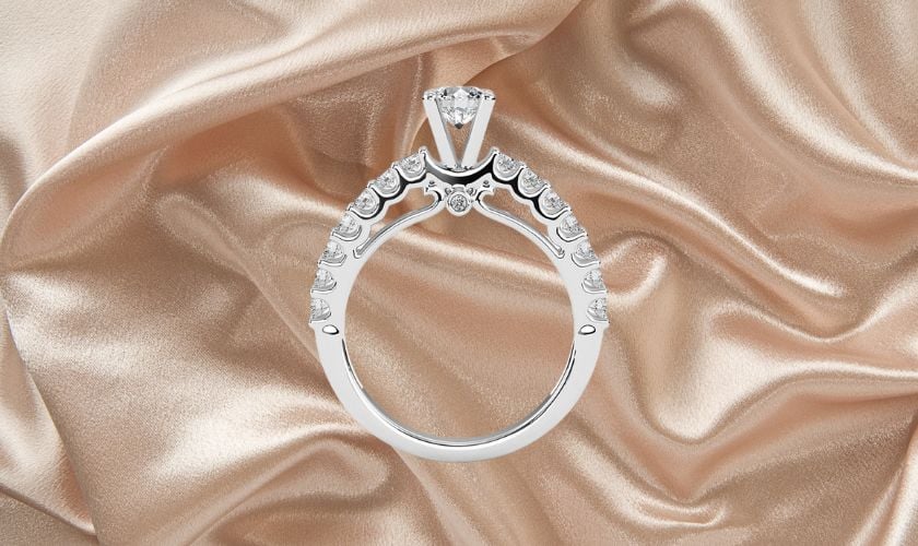 Đặc điểm của nhẫn vàng đeo ngón trỏ nữ