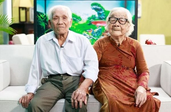 nên mua quà tết gì cho bố mẹ