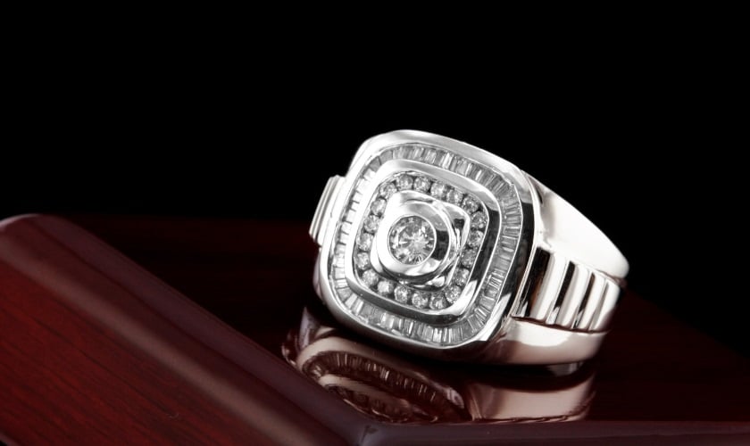 Nhẫn kim cương tự nhiên nam sang trọng và đẳng cấp