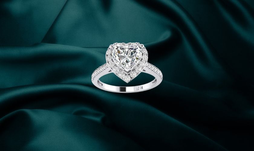 Nhẫn cầu hôn đính kim cương tự nhiên trái tim ngọt ngào