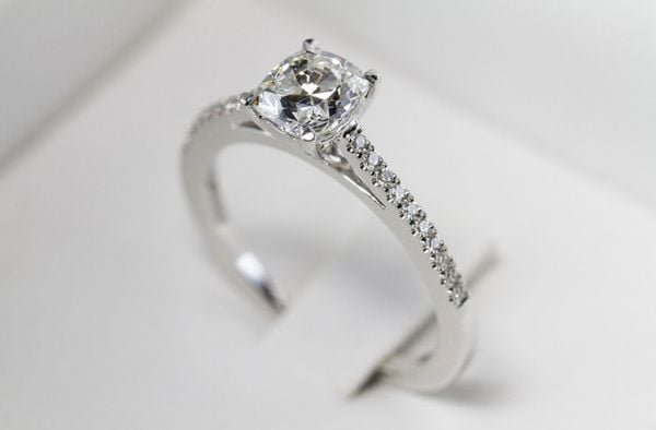 Ý Nghĩa Nhẫn Kim Cương Giác Cắt Asscher