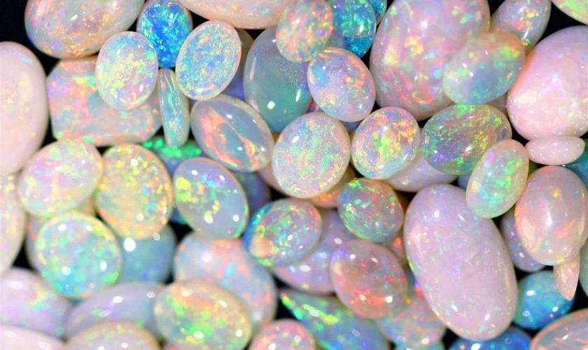 Đá Opal (Đá Mắt Mèo)
