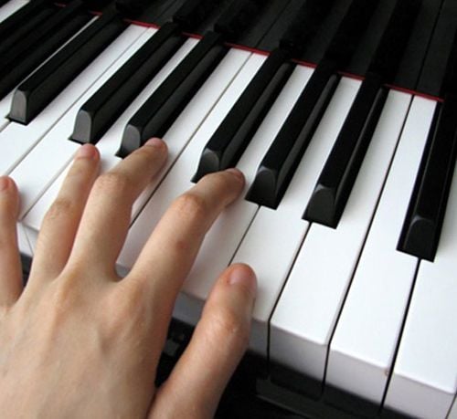 Thay bàn phím đàn Piano có đắt không? – Piano Hà Nội