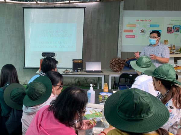 MẬT DỪA NƯỚC VIETNIPA TIẾP ĐÓN ĐOÀN KHÁCH DU LỊCH CỦA TRUNG TÂM DÃ NGOẠI HUYỆN CẦN GIỜ ĐẾN THAM QUAN XƯỞNG SẢN XUẤT