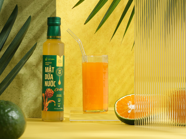 Uống Mật Dừa Nước Mùa Hè