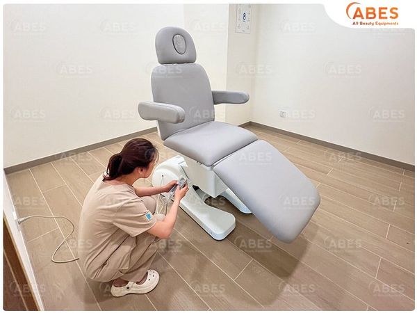 bàn giao giường điện tiêm filler Hi-MEC HMBB-C800 tại quận 2