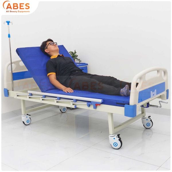 Giường bệnh nhân được sử dụng tại nhiều bệnh viện, phòng khám và kết hợp với nhiều vật tư y tế khác