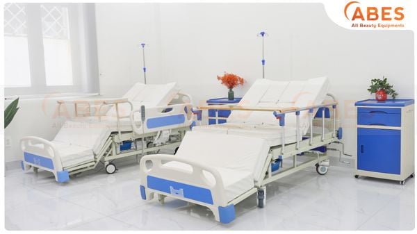 Lựa chọn giường y tế đa năng: Những tiện ích và tính năng đáng chú ý