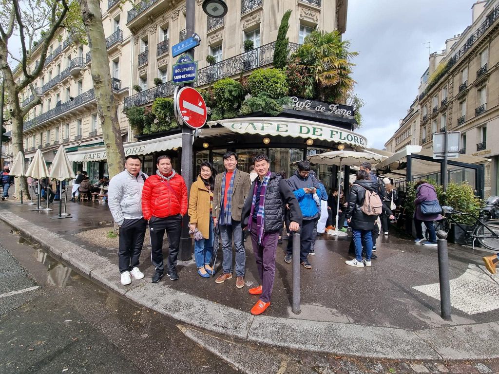 GIÁM ĐỐC NSND XUÂN BẮC ĐẠI DIỆN NHÀ HÁT KỊCH VIỆT NAM ĐÃ CÓ CHUYẾN CÔNG TÁC TRAO ĐỔI VỀ NHỮNG DỰ ÁN SẮP TỚI CỦA NHÀ HÁT TẠI PHÁP VÀ MỘT SỐ NƯỚC CHÂU ÂU