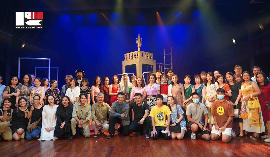 KHÉP LẠI CÁC VỞ DIỄN CỦA TÁC GIẢ LƯU QUANG VŨ TRONG THÁNG 8 TẠI HÀ NỘI