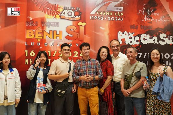 ĐÊM DIỄN THỨ 400 BÙNG NỔ, ĐẦY CẢM XÚC CỦA 