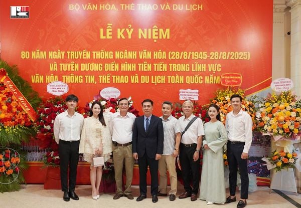 NHÀ HÁT KỊCH VIỆT NAM THAM GIA LỄ KỶ NIỆM 80 NĂM NGÀY TRUYỀN THỐNG NGÀNH VĂN HÓA
