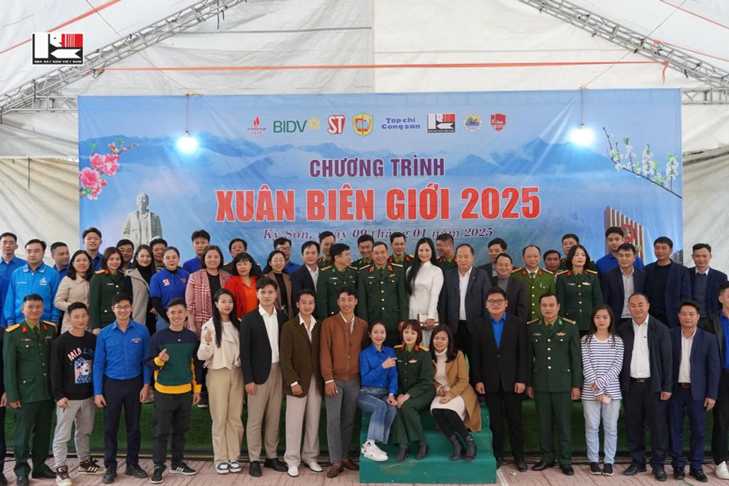 NHÀ HÁT KỊCH VIỆT NAM PHỐI HỢP CÙNG HỌC VIỆN KHOA HỌC QUÂN SỰ VÀ CÁC ĐƠN VỊ TỔ CHỨC CHƯƠNG TRÌNH 