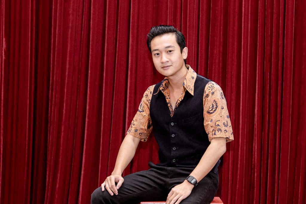 NGHỆ SĨ HỒNG PHÚC