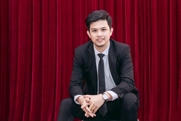 NGHỆ SĨ THẾ NGUYÊN