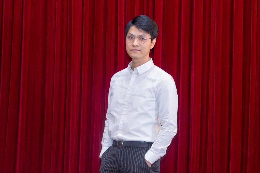 NGHỆ SĨ TÔ DŨNG