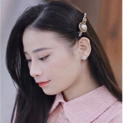 NGHỆ SĨ THU HỒNG