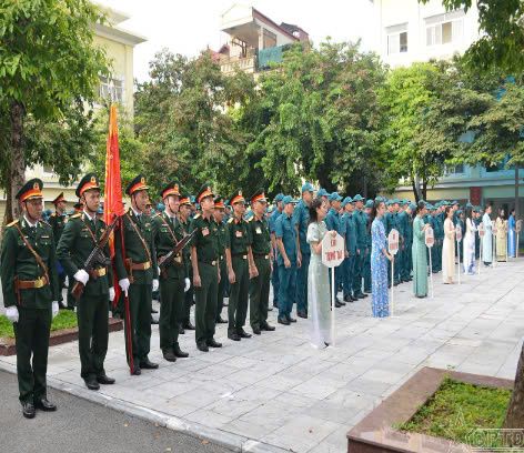 Hội thao bắn súng quân dụng Dân quân tự vệ và Hội thao Quốc phòng lực lượng Dân quân tự vệ quận Hoàn Kiếm năm 2024