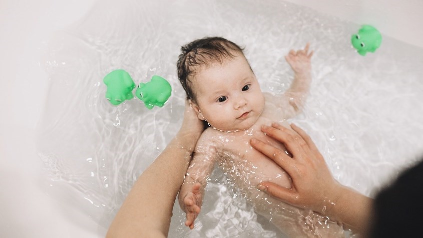 Top 3 loại sữa tắm gội cho bé thơm lâu tốt nhất hiện nay