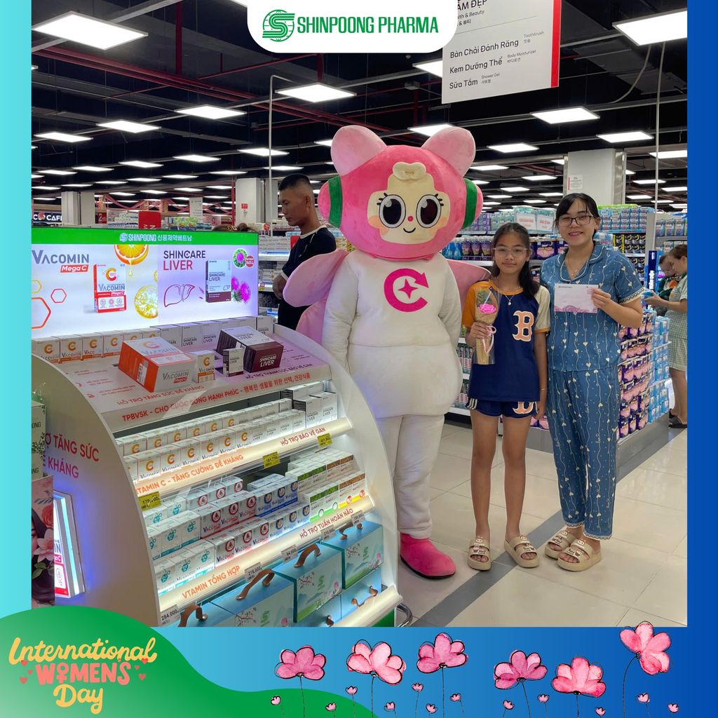 8/3 – TRAO HOA, GỬI QUÀ, YÊU THƯƠNG LAN TỎA