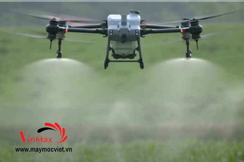 Tìm hiểu về máy bay phun thuốc điều khiển từ xa
