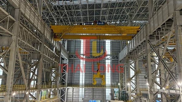 cầu trục 160 tấn 1