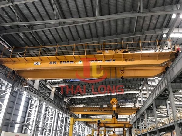 cầu trục 90 tấn dầm đôi ở Quảng Ngãi