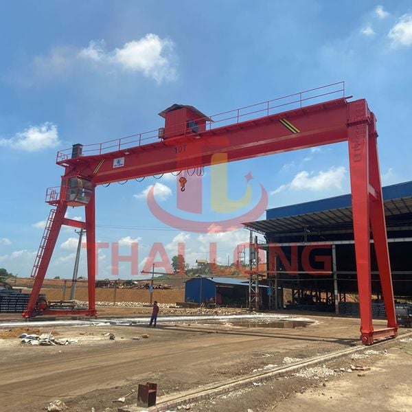 cổng trục 10 tấn dầm đôi khẩu độ 24m1