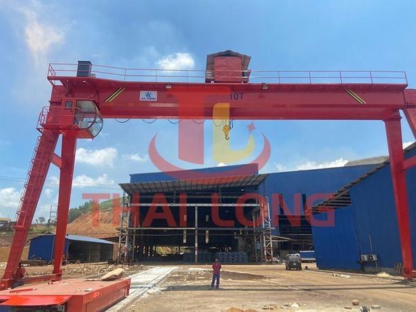 cổng trục 10 tấn dầm đôi khẩu độ 24m2