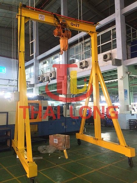 cổng trục đẩy tay 2 tấn