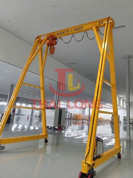 cổng trục 3 tấn chạy trên nền bê tông 3