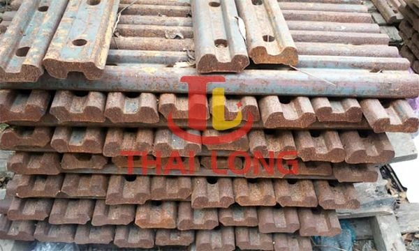 lập lách thanh nối ray P43