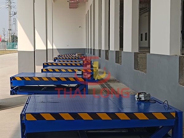 sàn nâng thủy lực 3