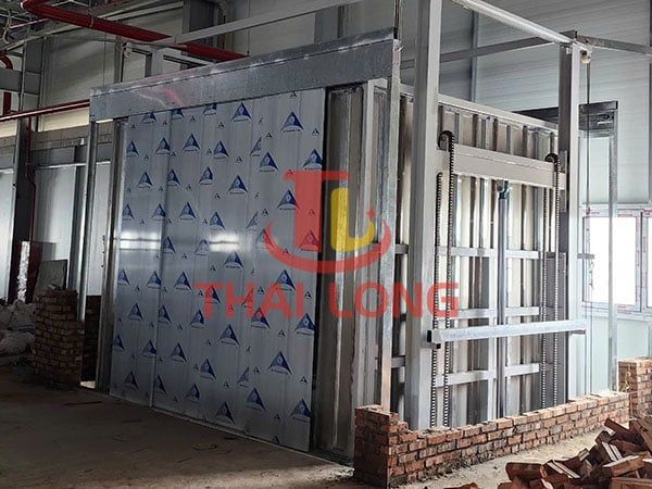 Thang nâng hàng thủy lực 5 tấn