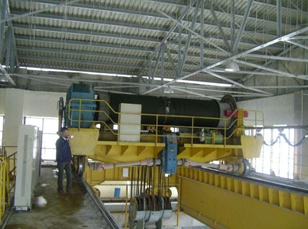 Xe con 250/80 tấn dùng trong nhà máy thủy điện.