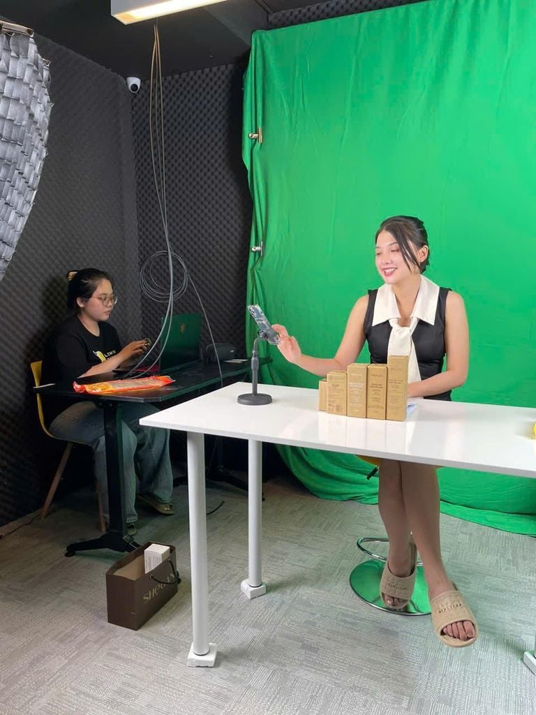 Dịch vụ thuê host livestream - Haravan