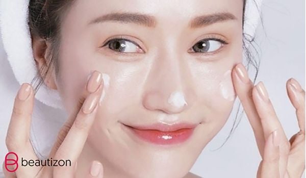 Trước hết, skincare là gì nhỉ?