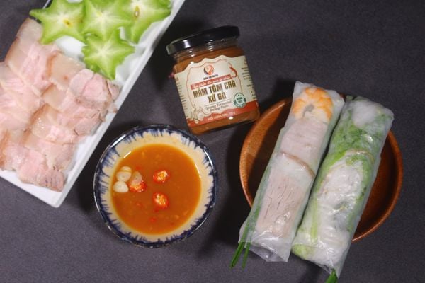 Mong tìm lại hương vị xưa của MẮM TÔM CHÀ một thời vang bóng và “ƠN GIỜI, CÓ LẼ CẬU ĐÂY RỒI”