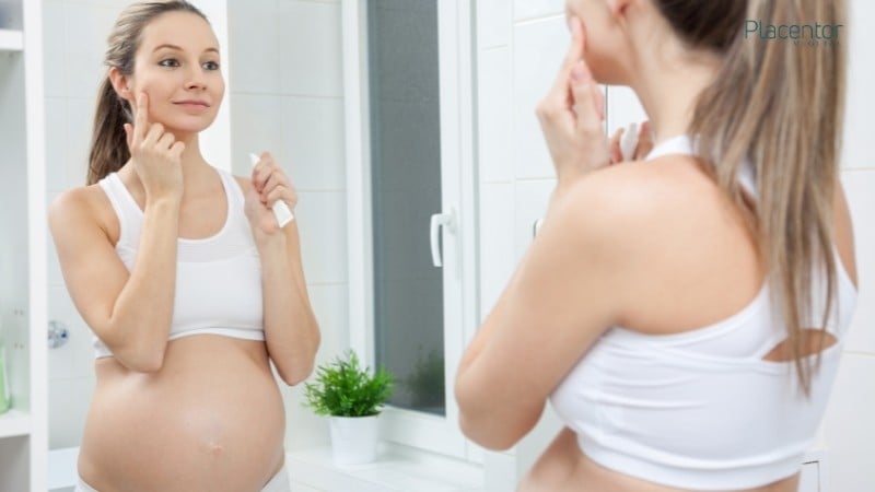 Phụ nữ có thai gặp nhiều vấn đề về da do thay đổi hormone