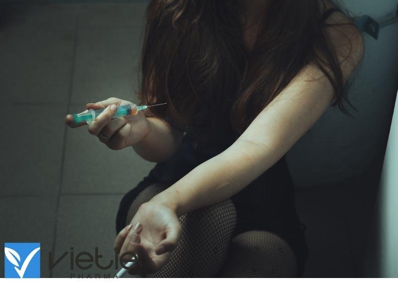 Rối loạn tâm thần và hành vi do sử dụng nhiều chất ma túy