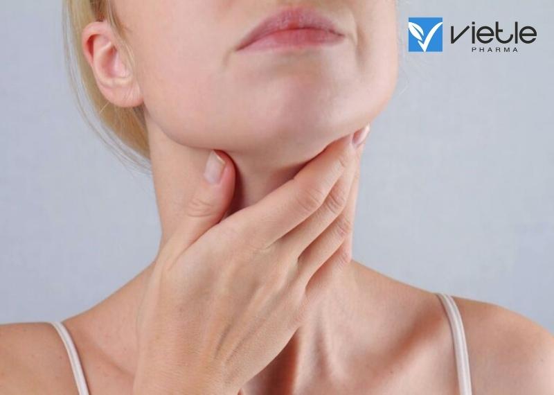 VIÊM HỌNG CẤP: TRIỆU CHỨNG VÀ ĐIỀU TRỊ