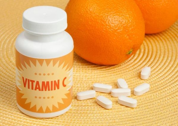 9 loại thuốc tương tác bất lợi khi dùng cùng vitamin C