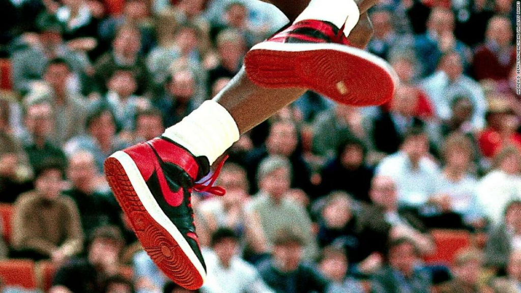 Top 12 facts bạn có thể không biết về Air Jordan (P1) Hinh anh 4: Top 12 facts ban co the khong biet ve Air Jordan (P1)