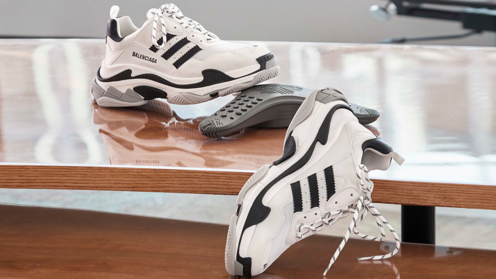 Hinh anh 4: Diem mat nhung mau giay dinh dam va dat do bac nhat gioi Sneaker 2022