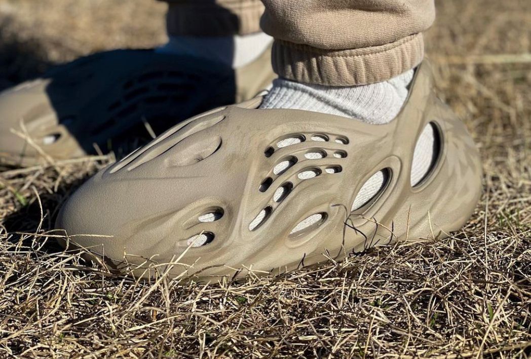 Hinh anh 10: 13 Phien ban giay Sneaker phai co khi nam 2022 dang dan qua