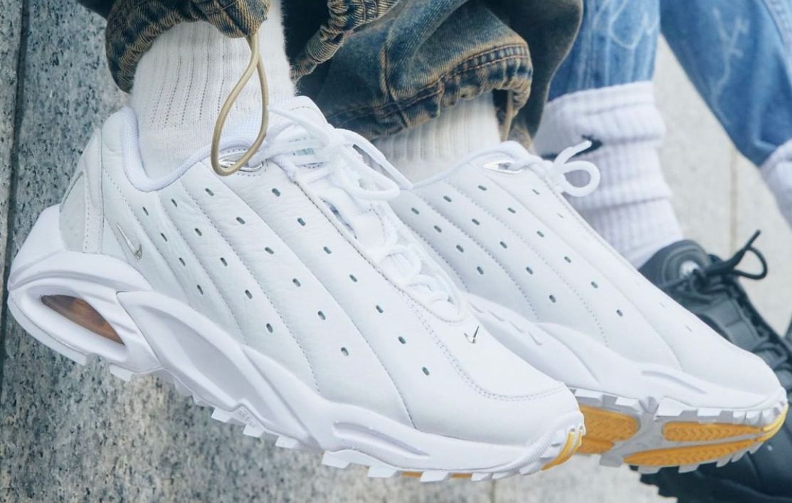 Hinh anh 6: 13 Phien ban giay Sneaker phai co khi nam 2022 dang dan qua